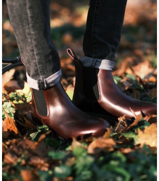 Boots Chevillard tout cuir intérieur cuir , fabrication  traditionnel ,  semelle cousue