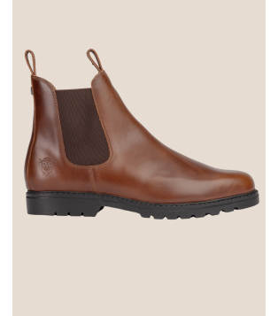 La Chelsea Honey XL incarne l’essence du style Heritage Farmer, désormais disponible en grandes pointures (48, 49 et 50).