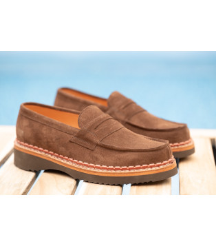 Mocassin 15016 Homme en Cuir Suède Chocolat – Goodyear – HERITAGE FARMER