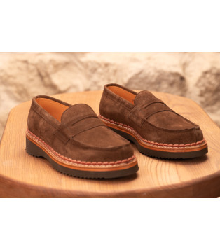 Mocassin 15016 Homme en Cuir Suède Chocolat – Goodyear – HERITAGE FARMER
