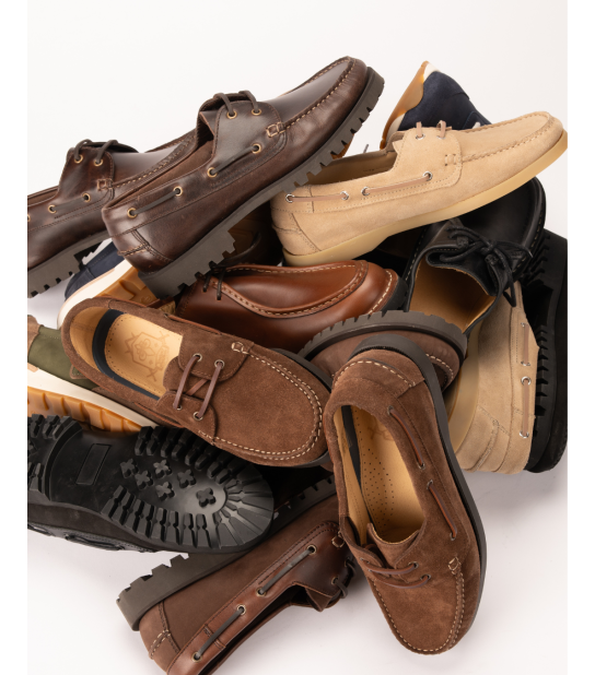 Mocassin style bateau en cuir pleine fleur marron – Louis V | Héritage Farmer. Indemodable