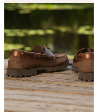 Mocassin style bateau en cuir pleine fleur marron – Louis V | Héritage Farmer. Indemodable